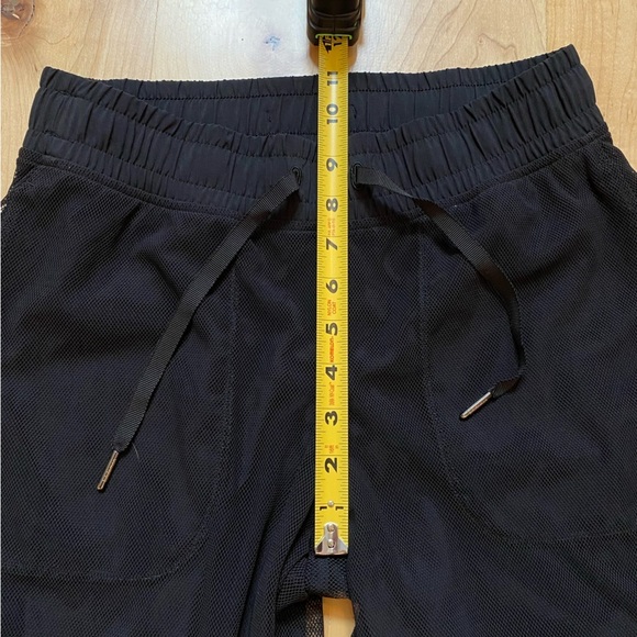 Lululemon Modern Netted Overlay Jogger in Black - Picture 10 of 16